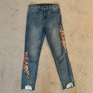 Abercrombie high rise skinny jeans with embroidery